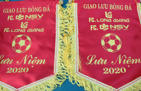 NSV thi đấu bóng đá giao hữu với Công ty TM Long Giang