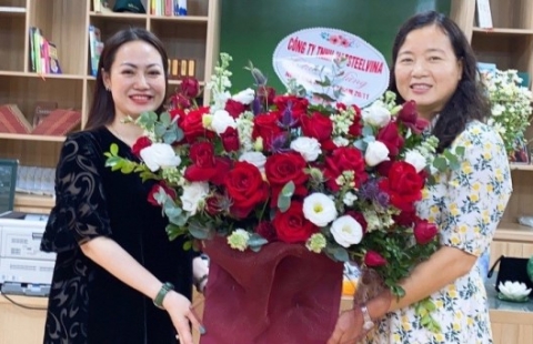 NatSteelVina đến thăm và chúc mừng ngày Nhà giáo Việt Nam 20/11 một số trường trên địa bàn thành phố Thái Nguyên.